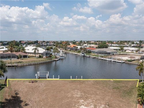 100 Bayshore Ct, PUNTA GORDA, FL, 33950-5026 | Card Image