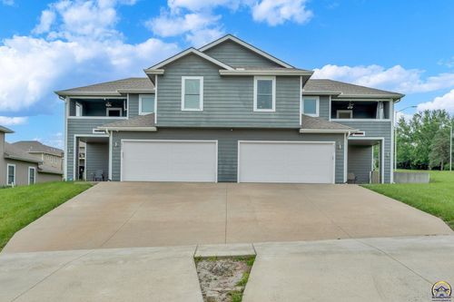5840 & 5842 Sw Woodbridge Dr, Topeka, KS, 66606 | Card Image
