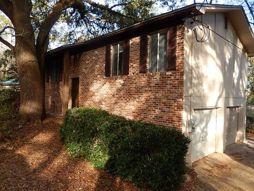 1802 Salmon Dr, TALLAHASSEE, FL, 32303-3526 | Card Image