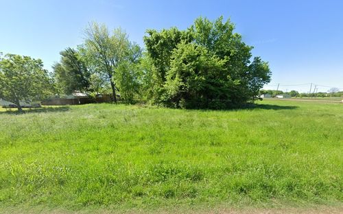 101 E Dalewood St, Richland, TX, 76681 | Card Image