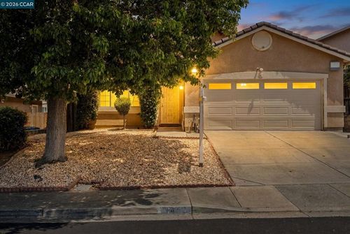 1402 Legend Cir, Vallejo, CA, 94591-8685 | Card Image