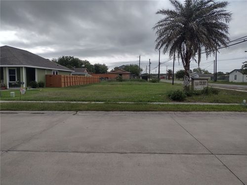 2361 Scotts Cir, Ingleside, TX, 78362-5600 | Card Image