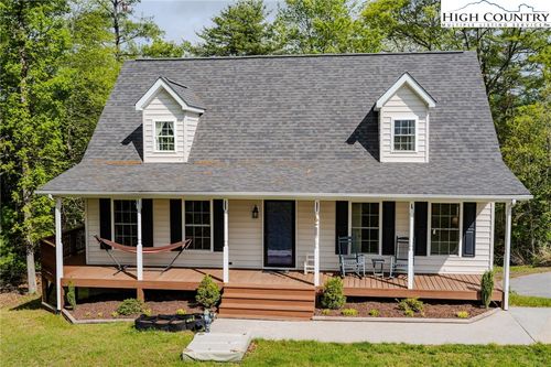 76 Overlook Pointe Dr, Spruce Pine, NC, 28777-3077 | Card Image
