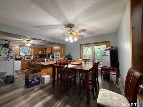 25 Hammond Ave, Norwich, CT, 06360-5907 | Card Image