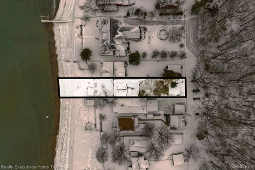 5430 Lakeshore Rd, Fort Gratiot, MI, 48059-3119 | Card Image