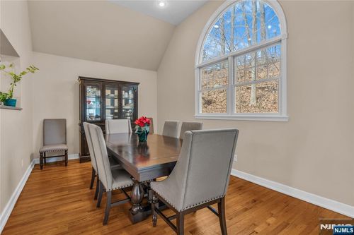 15 High Mountain Rd, Oakland, NJ, 07436-3306 | Card Image