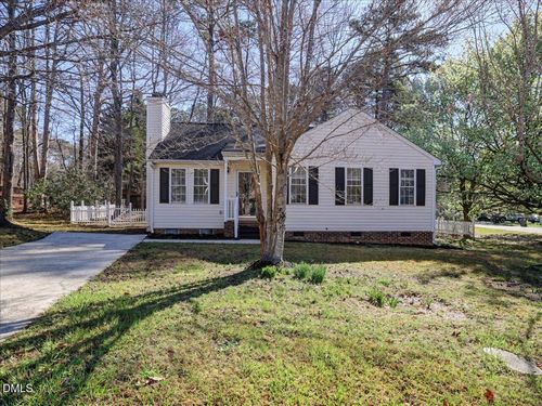 325 Wolfbridge Rd, Holly Springs, NC, 27540-8756 | Card Image