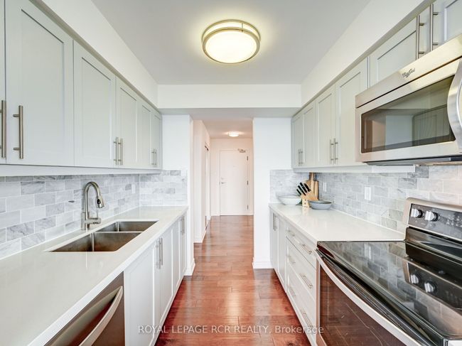 1509 - 330 Rathburn Rd W, Condo with 2 bedrooms, 2 bathrooms and null parking in Mississauga ON | Image 6