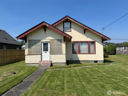 1808 Pacific Ave, Aberdeen, WA, 98520-5533 | Card Image
