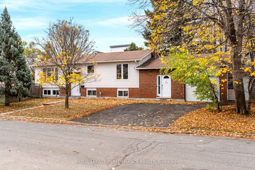 530 Rowanwood Ave, Ottawa, ON, K2A3E1 | Card Image