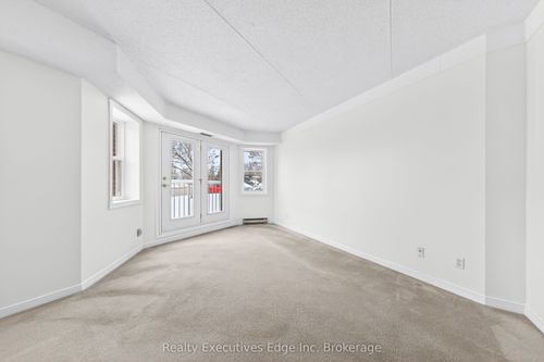 103-208 Silvercreek Pky N, Guelph, ON, N1H8H2 | Card Image