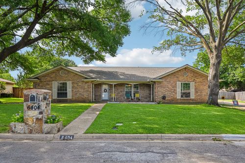6404 Suncrest Ct, North Richland Hills, TX, 76180-8064 | Card Image