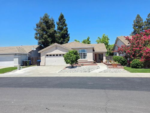 9009 Bungalow Way, Elk Grove, CA, 95758-1233 | Card Image