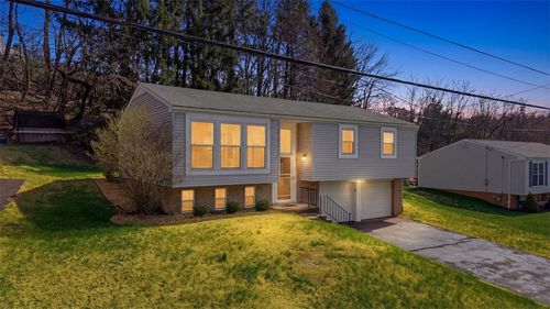3106 Greenfield Rd, Glenshaw, PA, 15116-1143 | Card Image