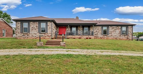 532 Brentwood Cir, Clarksville, TN, 37042-8208 | Card Image