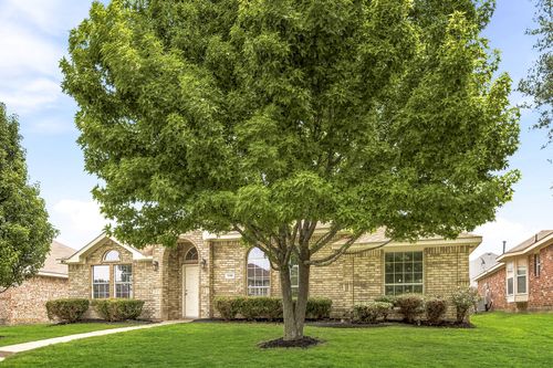 1138 Hampshire Ln, Cedar Hill, TX, 75104-4118 | Card Image