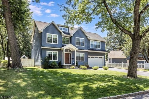 16 Fernwood Rd, Livingston, NJ, 07039-2241 | Card Image