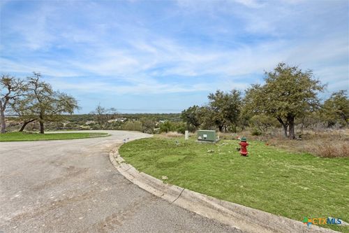 496 Havasu Pt, Spring Branch, TX, 78070-5522 | Card Image