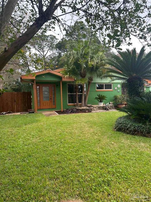 207 California Dr Ne, Fort Walton Beach, FL, 32548-5009 | Card Image