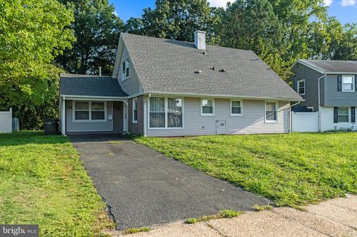 124 Pennypacker Dr, Willingboro, NJ, 08046-2621 | Card Image