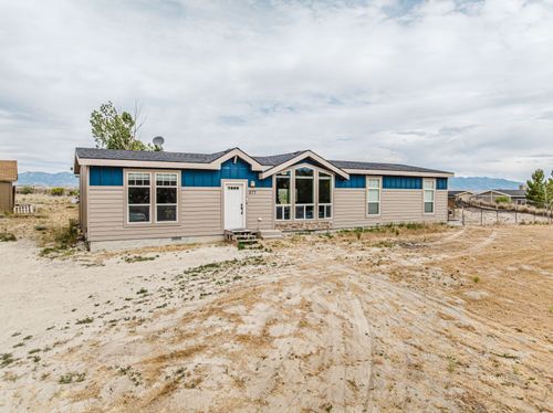 877 Spring Valley Pkwy, Spring Creek, NV, 89815-6536 | Card Image