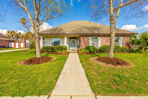 121 Autumn Dr, Houma, LA, 70360-6099 | Card Image