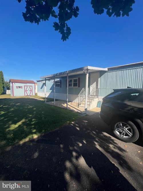 9802 Lawson Dr, MORRISVILLE, PA, 19067-6121 | Card Image