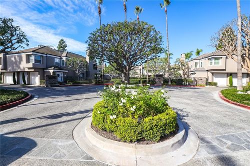 32-48 Baycrest Ct, Newport Beach, CA, 92660-2919 | Card Image
