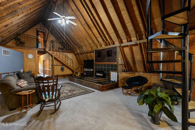 Living Room | Image 6