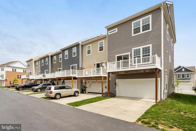 7037 Freedom Way, Townhouse with 3 bedrooms, 3 bathrooms and null parking in FREDERICK MD | Image 38
