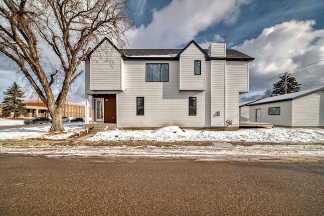 176 Lissington Drive Sw, Home with 4 bedrooms, 3 bathrooms and 2 parking in Calgary AB | Image 48