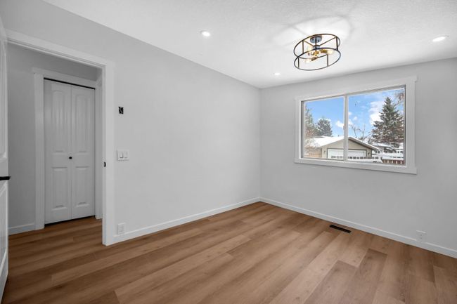 741 120 Avenue Sw, Home with 4 bedrooms, 3 bathrooms and 4 parking in Calgary AB | Image 29