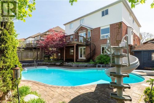 314 Old Chicopee Trail, Kitchener, ON, N2A4C8 | Card Image