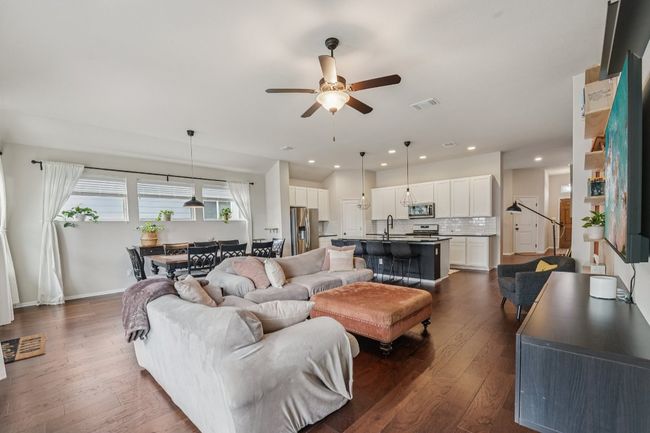 Fantastic open floor plan | Image 6