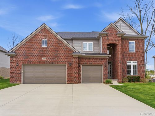 1551 Garrett Dr, Troy, MI, 48085 | Card Image