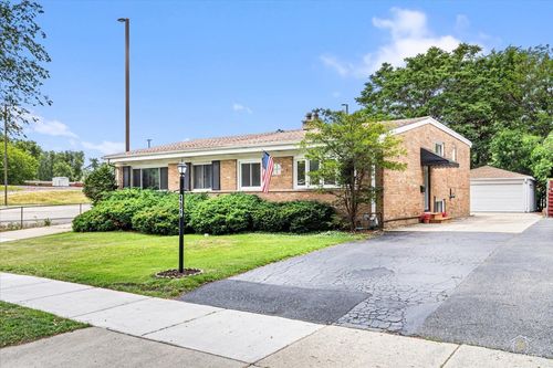 402-402 N Douglas Avenue, Villa Park, IL, 60181 | Card Image