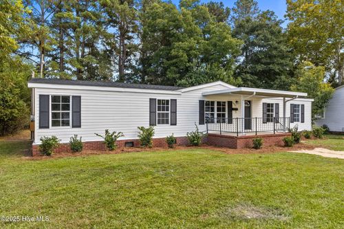 4325 Martin Luther King Jr St, Ayden, NC, 28513-7112 | Card Image