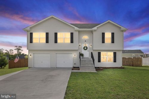 337 Soldier Dr, BUNKER HILL, WV, 25413-1000 | Card Image