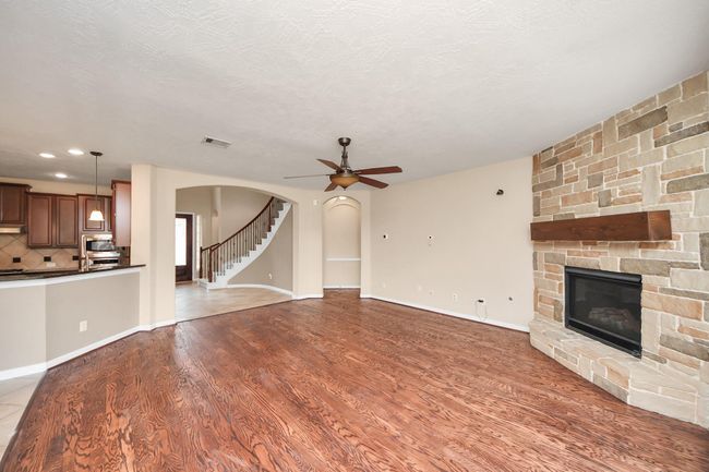 Fireplace Area | Image 21