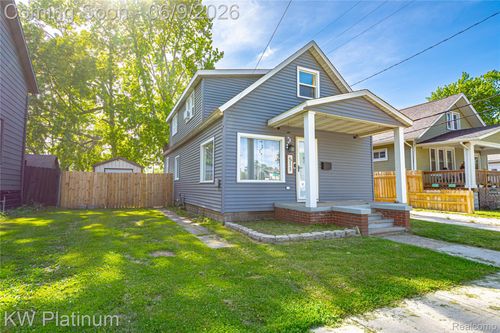 511 13th St, Port Huron, MI, 48060-4331 | Card Image