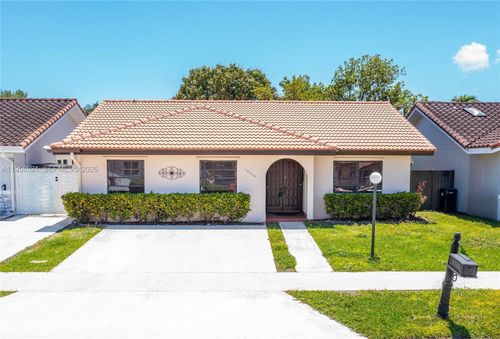 14464 Sw 96th Ter, Miami, FL, 33186-6923 | Card Image