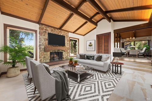 69 Dunfries Ter, San Rafael, CA, 94901-2415 | Card Image