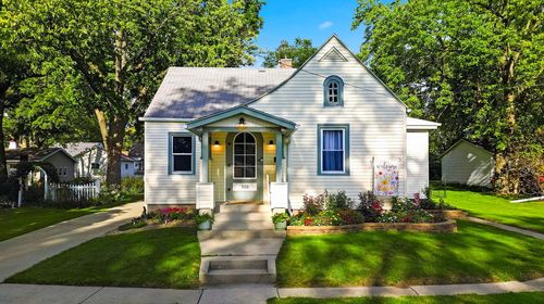 930 N Dixon Ave, Dixon, IL, 61021-1206 | Card Image