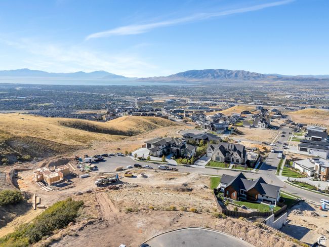 Birds eye view of property featuring a mountain view and a residential view | Image 6