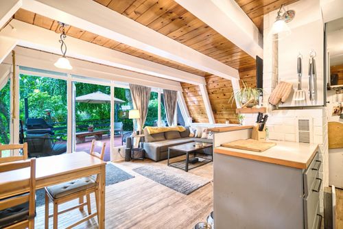 6582 Sunshine Coast Highway, Sechelt, BC, V7Z0T1 | Card Image