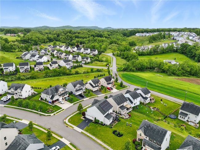 407 Isabella Ct, House other with 4 bedrooms, 3 bathrooms and 2 parking in Zelienople PA | Image 45