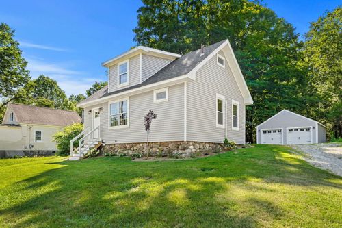 14 River Rd, Brentwood, NH, 03833-6117 | Card Image