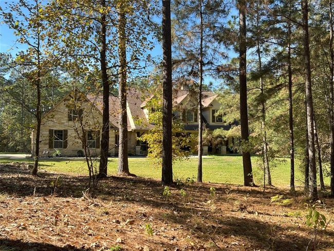 1142 Fletcher, Home with 3 bedrooms, 4 bathrooms and 3 parking in Anderson TX | Image 9