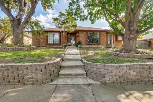 1612 Walker Dr, Carrollton, TX, 75007-2917 | Card Image