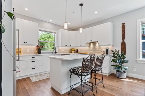 108 Trailhead Cir, Shawnigan Lake, BC, V0R2W3 | Card Image